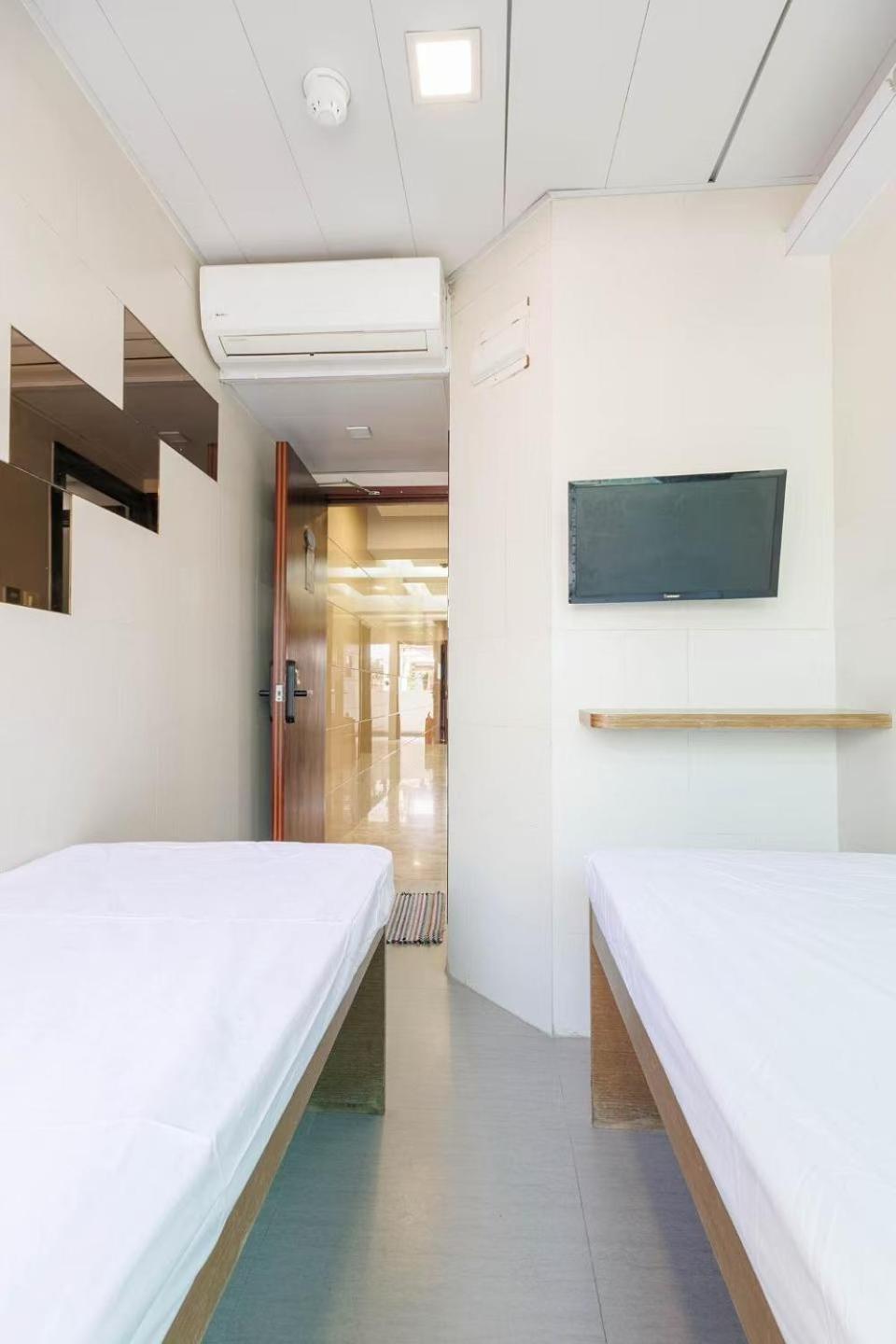 Ah Shan Hostel Hongkong Buitenkant foto